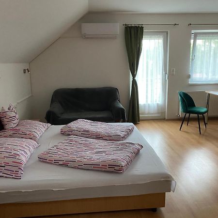 Bonita Apartmanhaz Apartment ซาลาคาโรส ภายนอก รูปภาพ