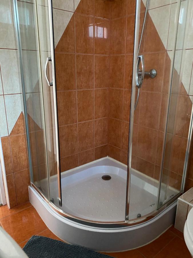 Bonita Apartmanhaz Apartment ซาลาคาโรส ภายนอก รูปภาพ