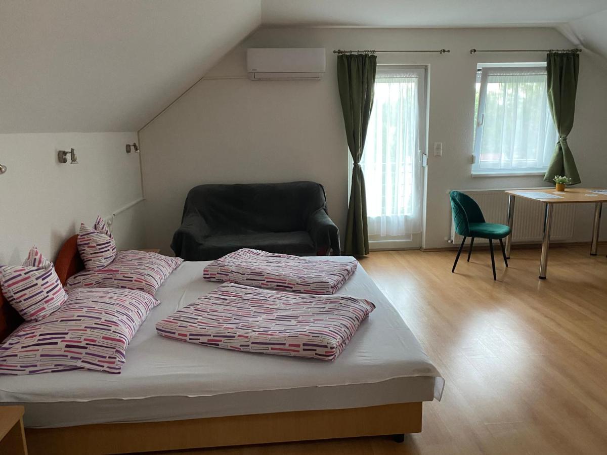 Bonita Apartmanhaz Apartment ซาลาคาโรส ภายนอก รูปภาพ