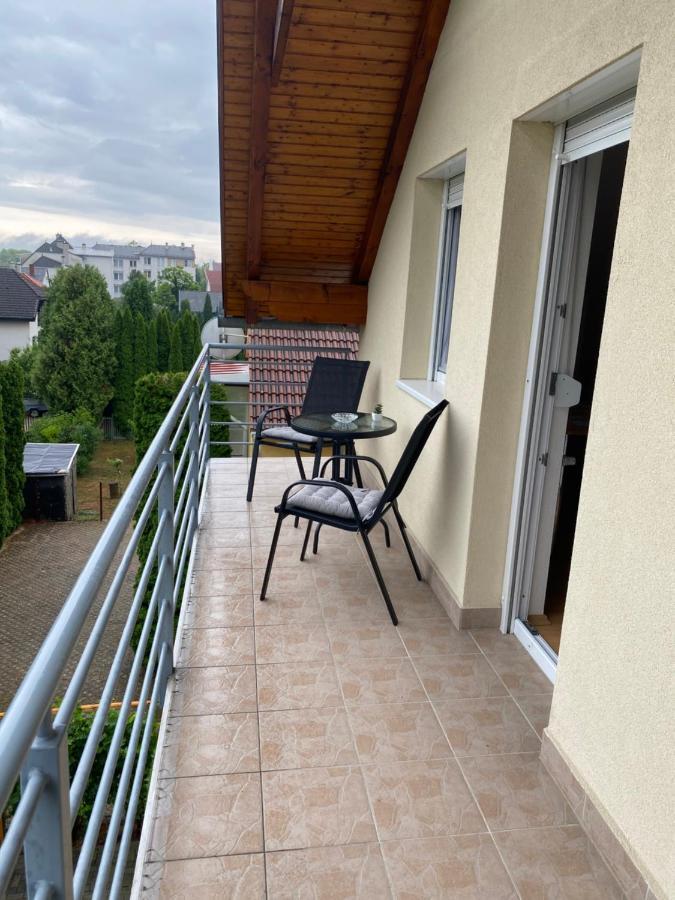 Bonita Apartmanhaz Apartment ซาลาคาโรส ภายนอก รูปภาพ